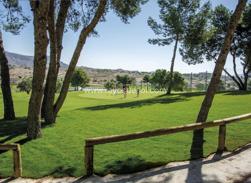2 soveværelse Lejlighed til salg i Monforte del Cid med swimmingpool - € 270.000 (Ref: 9176999)