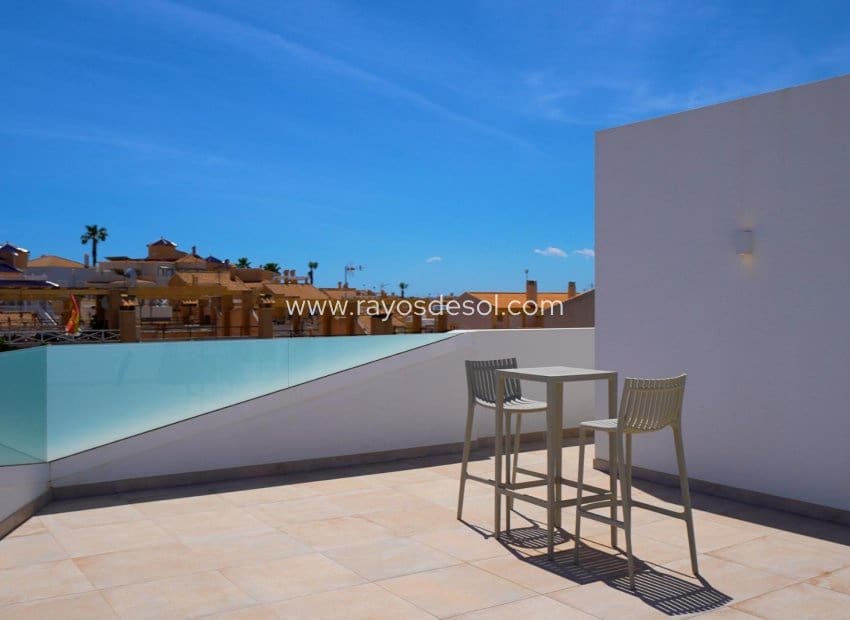 3 bedroom Villa for sale in Los Altos with pool - € 509,000 (Ref: 9177003)