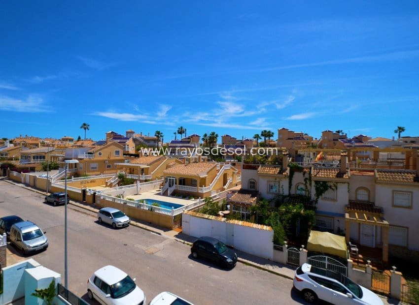 3 bedroom Villa for sale in Los Altos with pool - € 509,000 (Ref: 9177003)