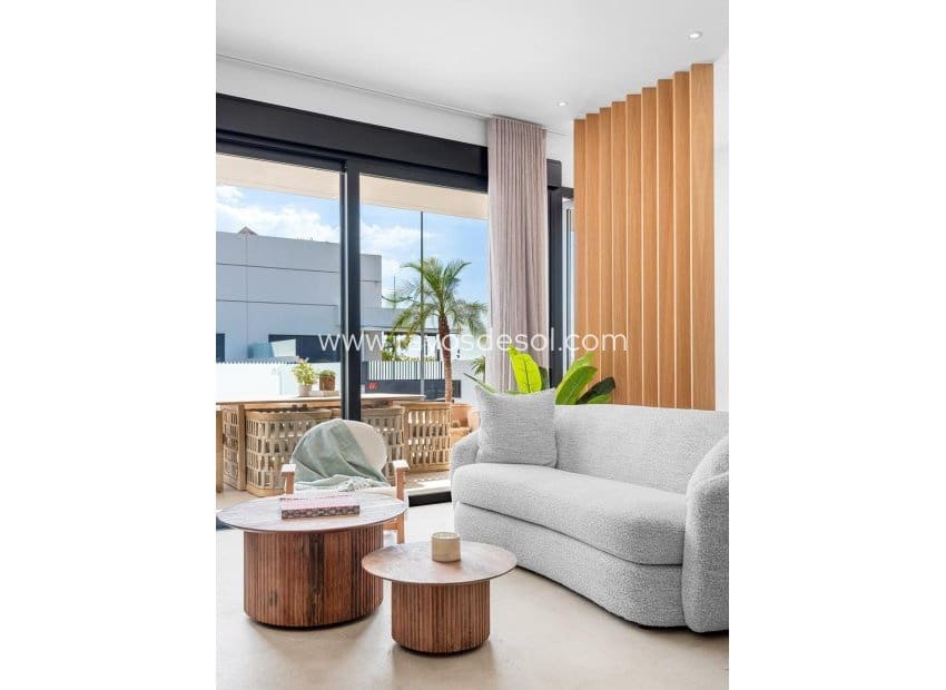 3 soveværelse Semi-Rækkehus til salg i Dolores med swimmingpool - € 389.000 (Ref: 9177006)