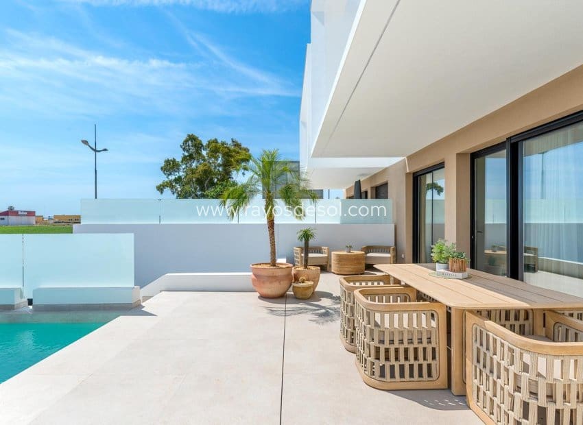 3 soveværelse Semi-Rækkehus til salg i Dolores med swimmingpool - € 389.000 (Ref: 9177006)