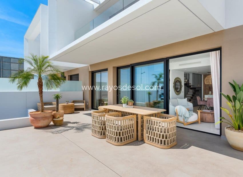 3 soveværelse Semi-Rækkehus til salg i Dolores med swimmingpool - € 389.000 (Ref: 9177006)