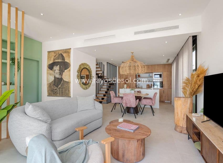 3 soveværelse Semi-Rækkehus til salg i Dolores med swimmingpool - € 389.000 (Ref: 9177006)