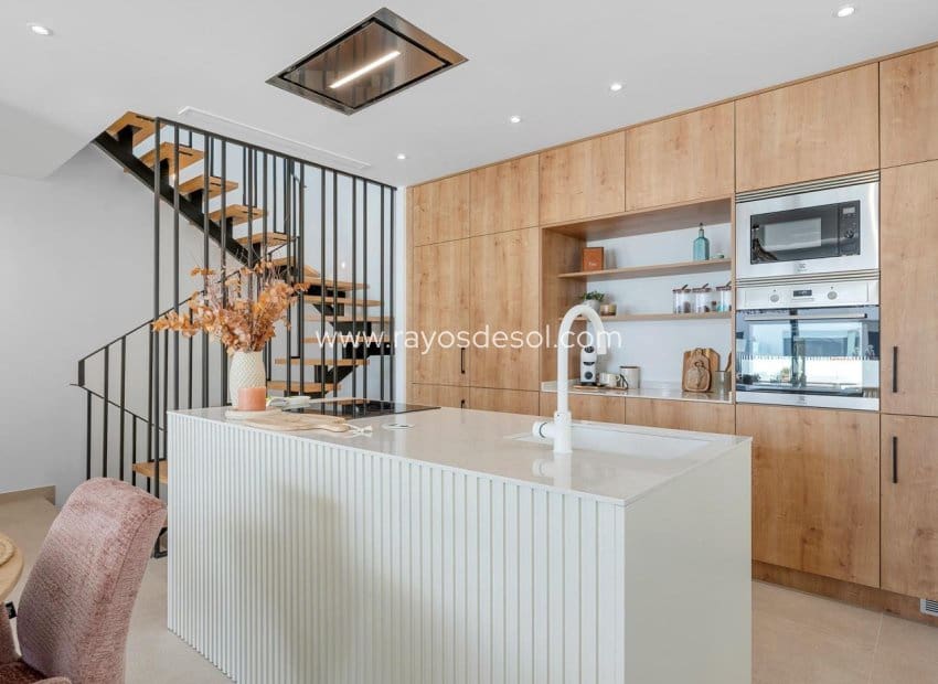 3 soveværelse Semi-Rækkehus til salg i Dolores med swimmingpool - € 389.000 (Ref: 9177006)