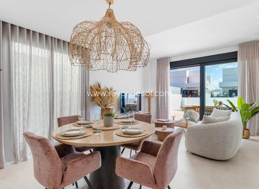 3 makuuhuone Paritalo myytävänä paikassa Dolores mukana uima-altaan - 415 000 € (Ref: 9177006)
