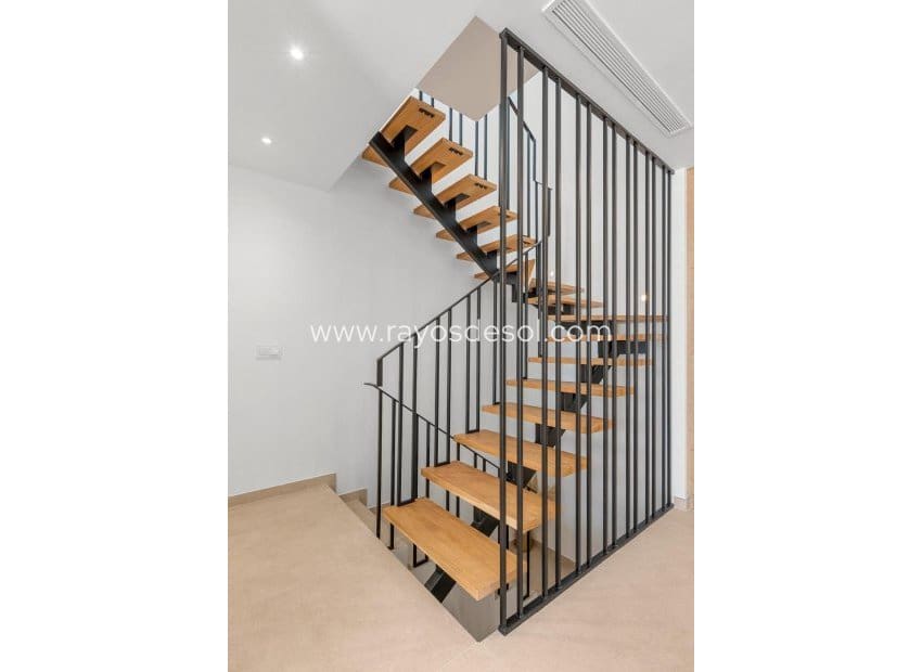 3 makuuhuone Paritalo myytävänä paikassa Dolores mukana uima-altaan - 415 000 € (Ref: 9177006)
