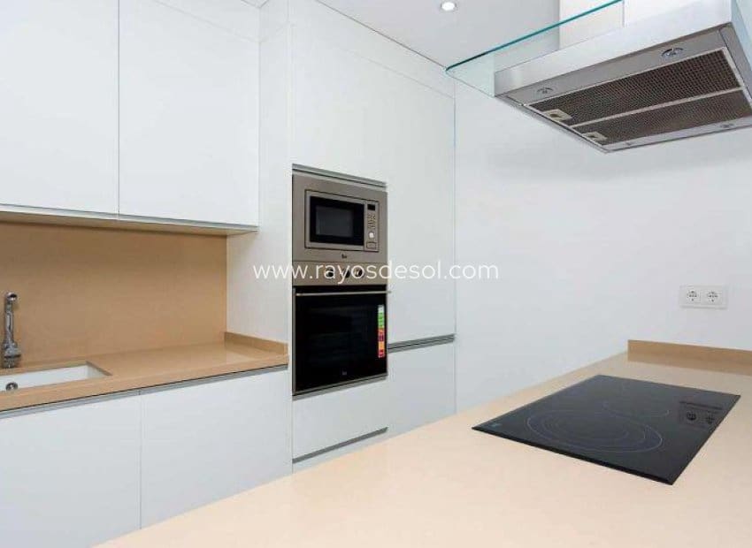 3 soveværelse Villa til salg i Daya Nueva med swimmingpool - € 420.000 (Ref: 9177095)