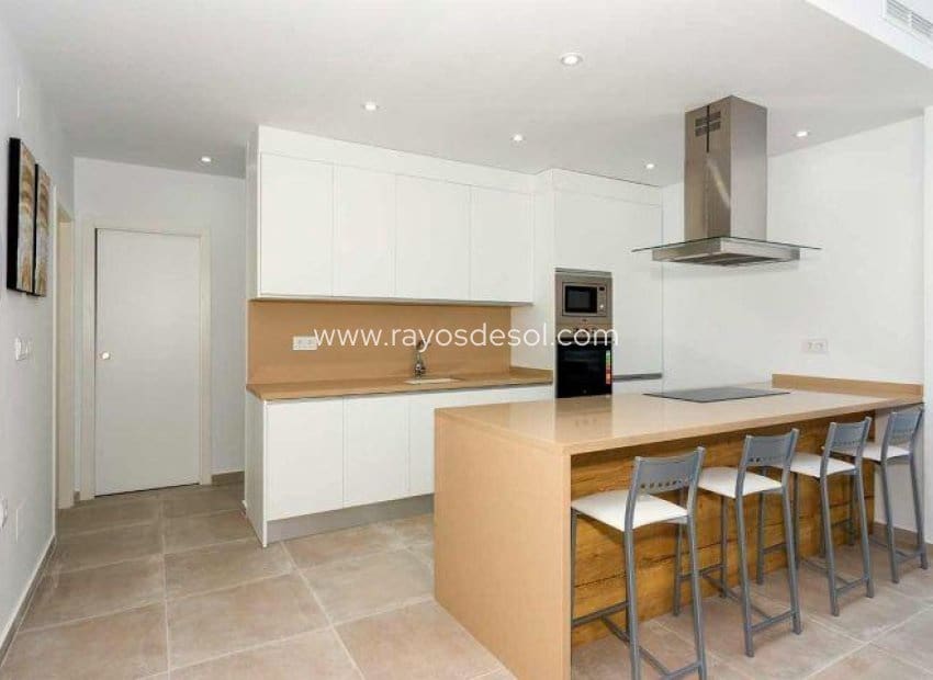 3 soveværelse Villa til salg i Daya Nueva med swimmingpool - € 420.000 (Ref: 9177095)