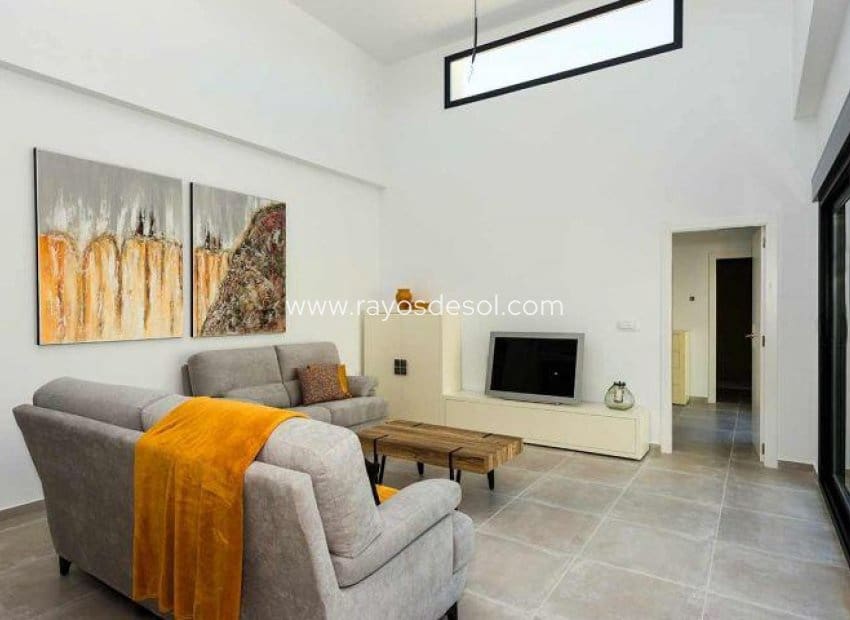 3 Zimmer Villa zu verkaufen in Daya Nueva mit Pool - 453.000 € (Ref: 9177095)