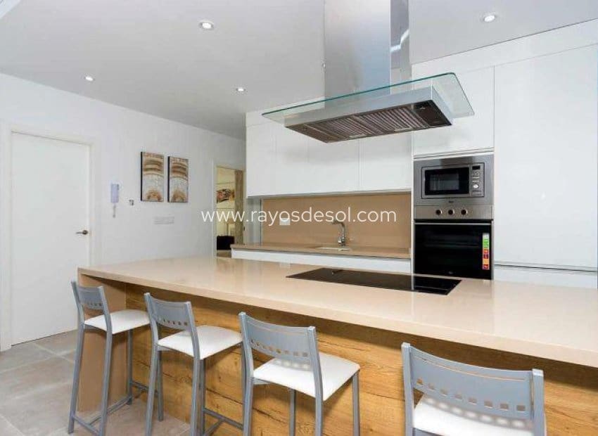 3 Zimmer Villa zu verkaufen in Daya Nueva mit Pool - 453.000 € (Ref: 9177095)
