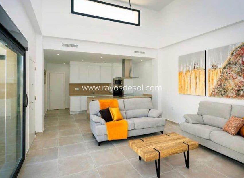 3 slaapkamer Villa te koop in Daya Nueva met zwembad - € 453.000 (Ref: 9177095)
