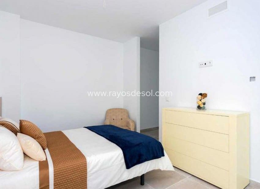 3 slaapkamer Villa te koop in Daya Nueva met zwembad - € 453.000 (Ref: 9177095)