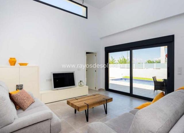3 bedroom Villa for sale in Daya Nueva with pool - € 453,000 (Ref: 9177095)