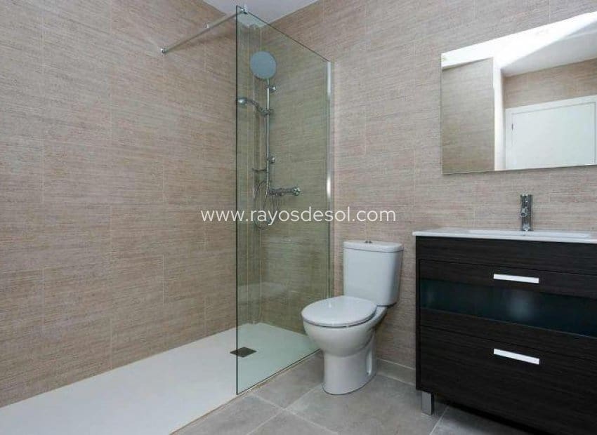 3 slaapkamer Villa te koop in Daya Nueva met zwembad - € 453.000 (Ref: 9177095)