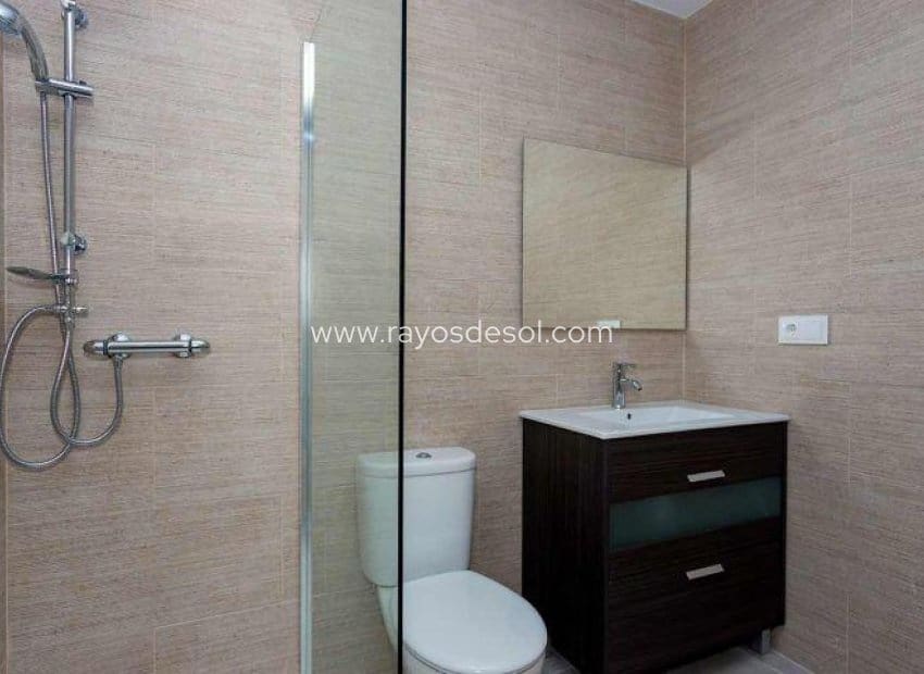 3 slaapkamer Villa te koop in Daya Nueva met zwembad - € 453.000 (Ref: 9177095)