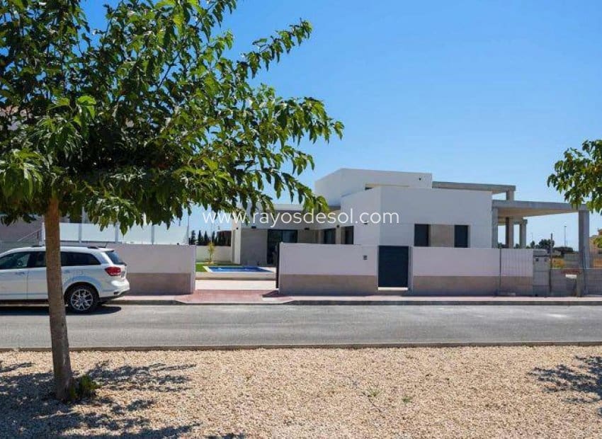 3 slaapkamer Villa te koop in Daya Nueva met zwembad - € 453.000 (Ref: 9177095)