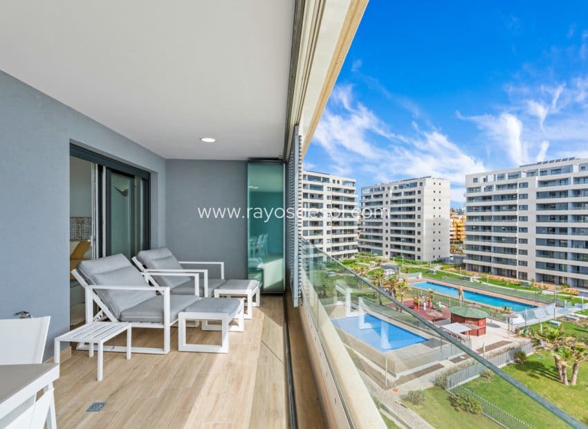 2 soveværelse Lejlighed til salg i Punta Prima med swimmingpool - € 509.995 (Ref: 9177103)