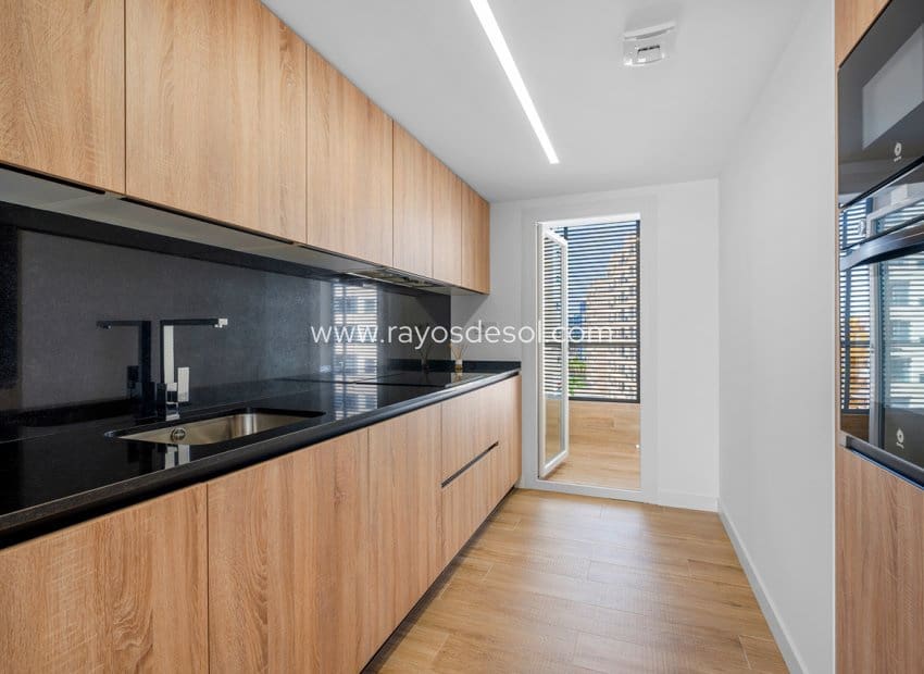 2 soveværelse Lejlighed til salg i Punta Prima med swimmingpool - € 509.995 (Ref: 9177103)