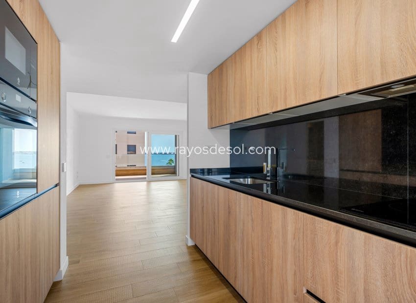 2 soveværelse Lejlighed til salg i Punta Prima med swimmingpool - € 509.995 (Ref: 9177103)