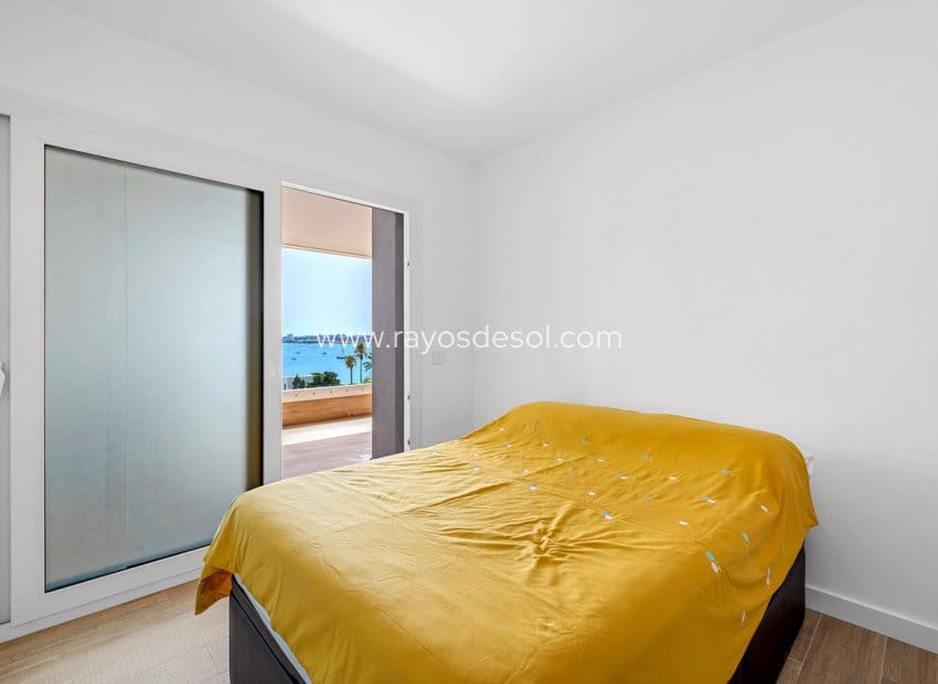 2 soveværelse Lejlighed til salg i Punta Prima med swimmingpool - € 509.995 (Ref: 9177103)