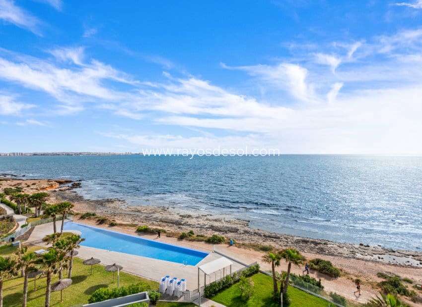 2 soveværelse Lejlighed til salg i Punta Prima med swimmingpool - € 509.995 (Ref: 9177103)