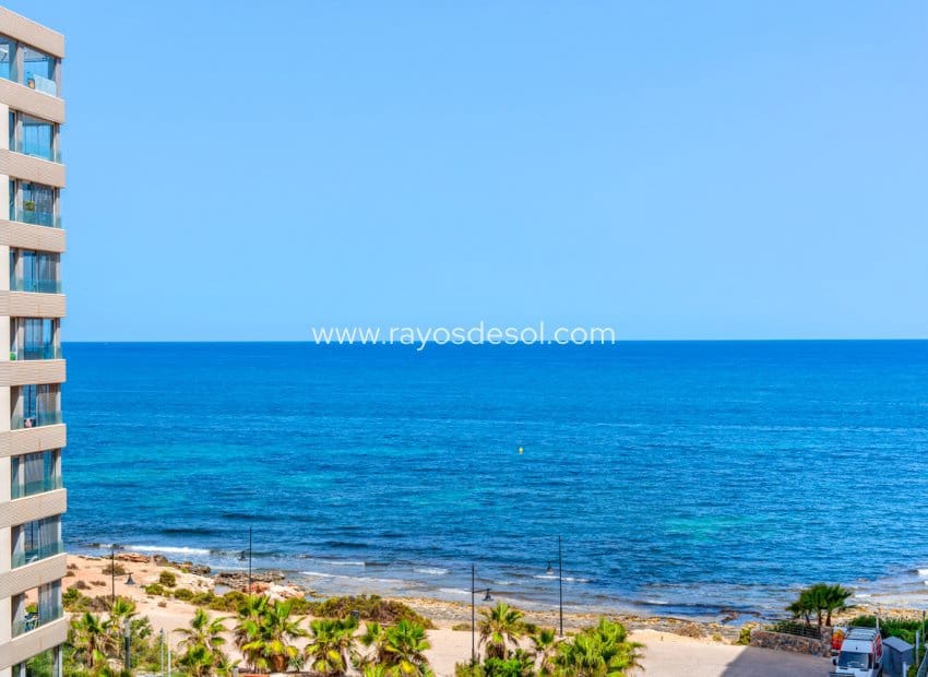 2 soveværelse Lejlighed til salg i Punta Prima med swimmingpool - € 509.995 (Ref: 9177103)