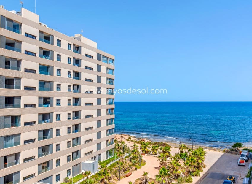 2 soveværelse Lejlighed til salg i Punta Prima med swimmingpool - € 509.995 (Ref: 9177103)