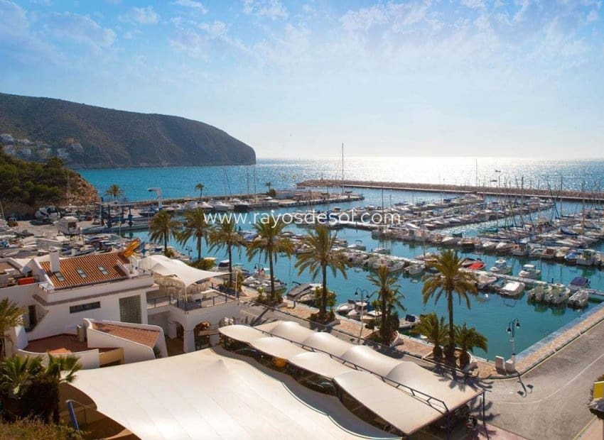 4 soveværelse Villa til salg i Moraira med swimmingpool - € 1.990.000 (Ref: 9177104)