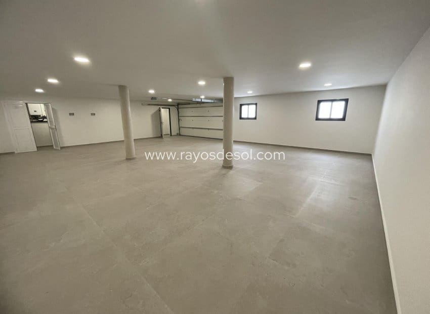 3 soveværelse Villa til salg i Ciudad Quesada med swimmingpool - € 799.900 (Ref: 9177540)