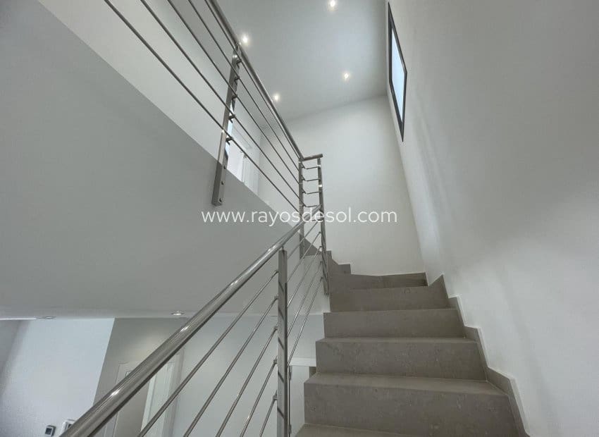 3 soveværelse Villa til salg i Ciudad Quesada med swimmingpool - € 799.900 (Ref: 9177540)