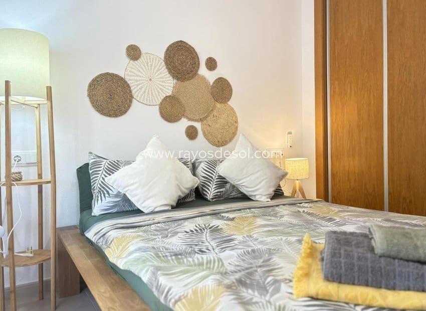 2 soveværelse Lejlighed til salg i Roldan med swimmingpool - € 150.000 (Ref: 9180703)