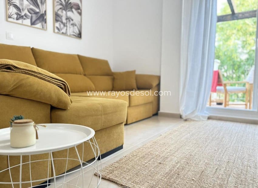 2 soveværelse Lejlighed til salg i Roldan med swimmingpool - € 150.000 (Ref: 9180703)