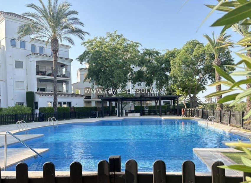 2 soveværelse Lejlighed til salg i Roldan med swimmingpool - € 150.000 (Ref: 9180703)