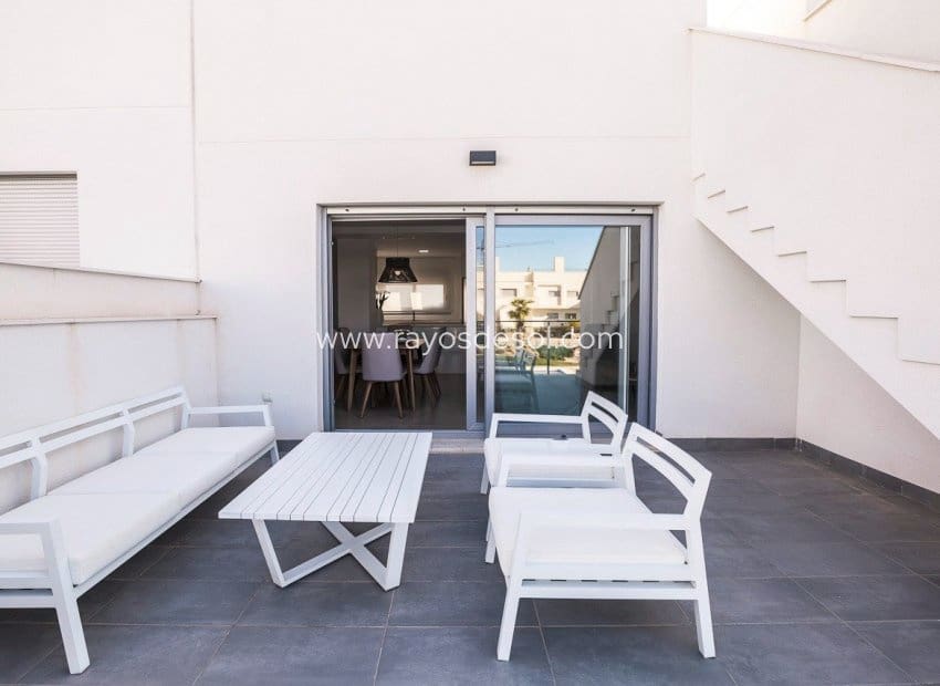 2 slaapkamer Appartement te koop in Vistabella met zwembad - € 299.900 (Ref: 9189222)