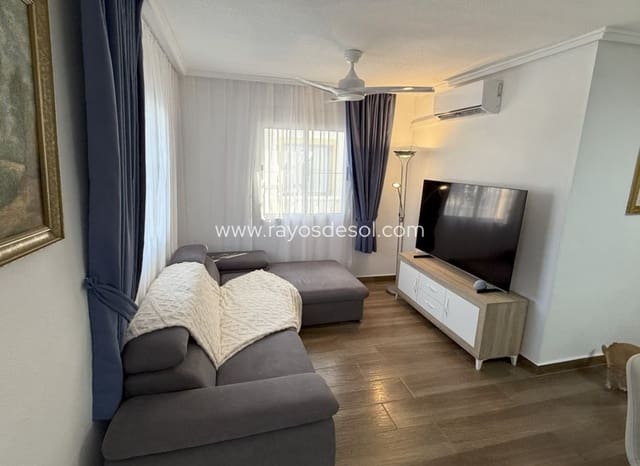 2 quarto Casa em Banda para venda em La Zenia, Orihuela com piscina - 349 900 € (Ref: 9191499)