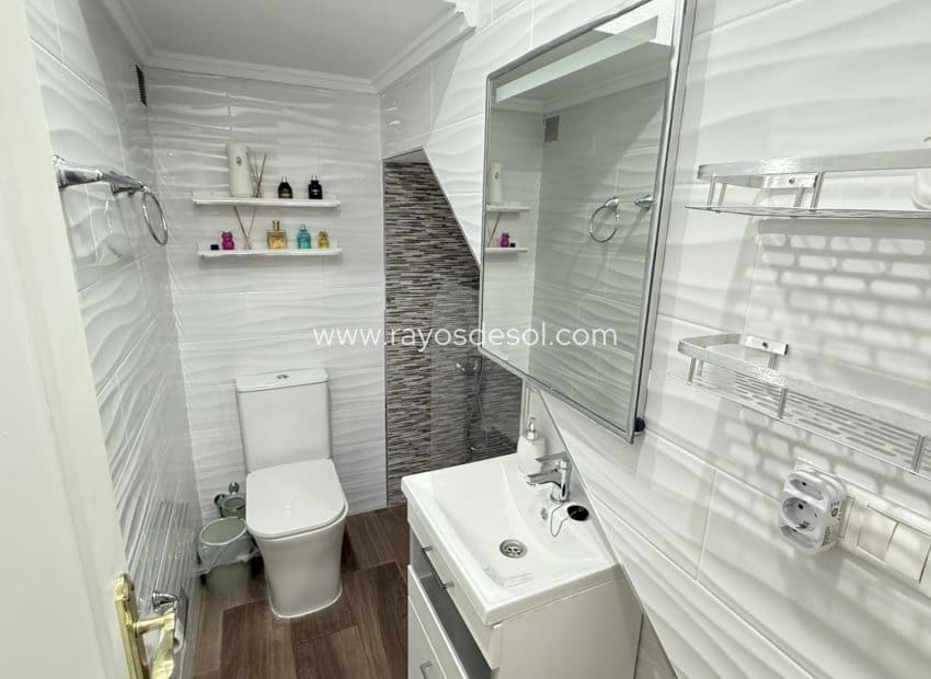 2 soveværelse Byhus til salg i La Zenia med swimmingpool - € 349.900 (Ref: 9191499)