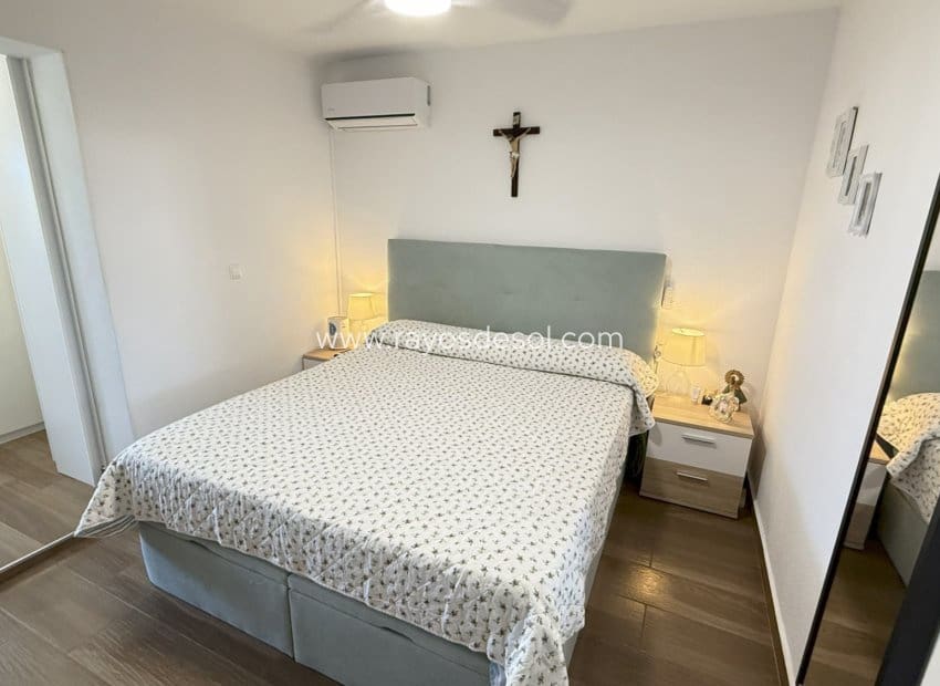 2 soveværelse Byhus til salg i La Zenia med swimmingpool - € 349.900 (Ref: 9191499)