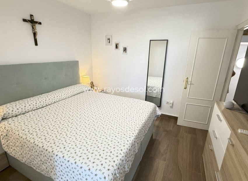 2 soveværelse Byhus til salg i La Zenia med swimmingpool - € 349.900 (Ref: 9191499)