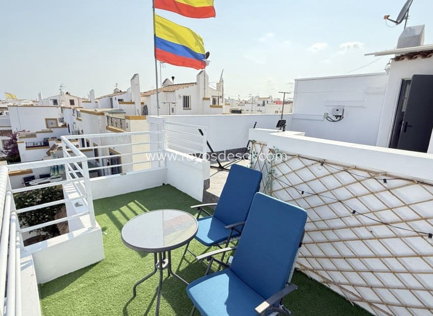 2 soveværelse Byhus til salg i La Zenia med swimmingpool - € 349.900 (Ref: 9191499)