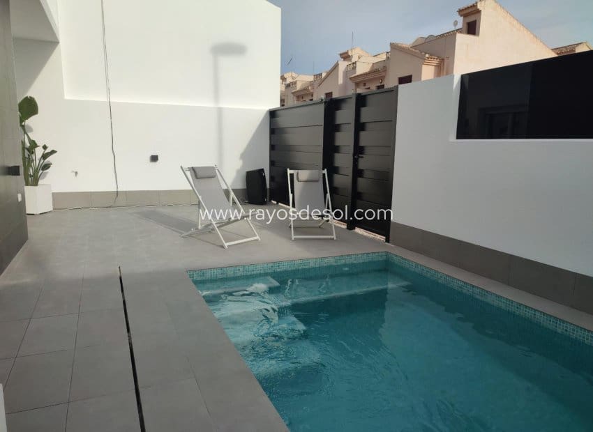 3 soveværelse Villa til salg i Balsicas med swimmingpool - € 325.000 (Ref: 9207768)