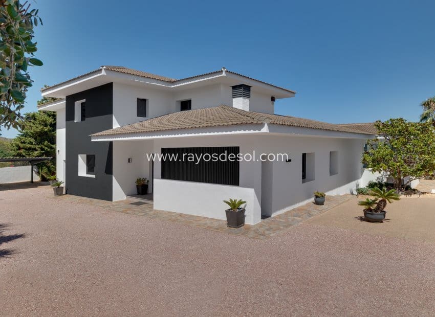 Chalet de 6 habitaciones en Benissa en venta con piscina - 1.650.000 € (Ref: 9208833)
