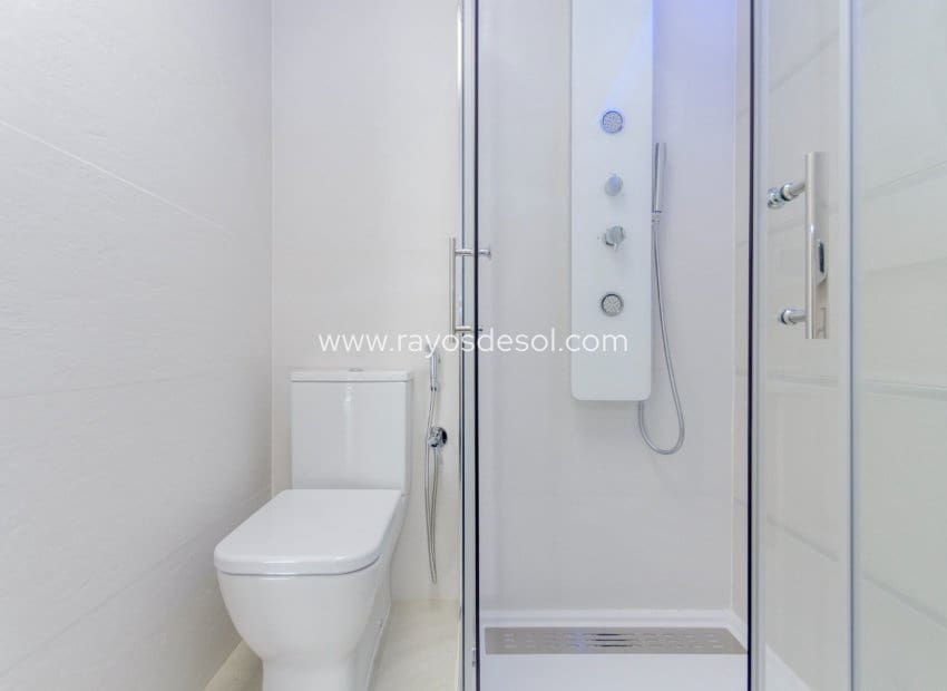 2 bedroom Apartment for sale in Los Balcones with pool - € 315,000 (Ref: 9227788)