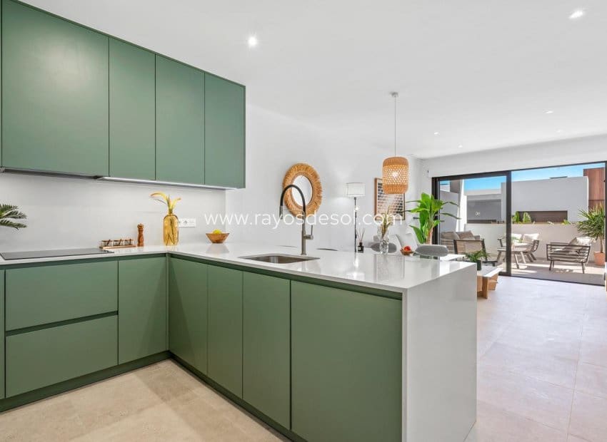 2 soveværelse Lejlighed til salg i Los Alcazares med swimmingpool - € 275.000 (Ref: 9234080)