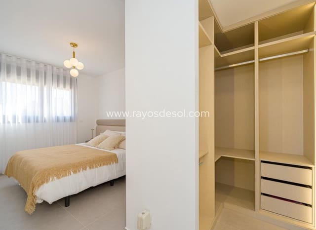 2 bedroom Apartment for sale in Cala de Finestrat, Finestrat with pool - € 349,000 (Ref: 9248383)