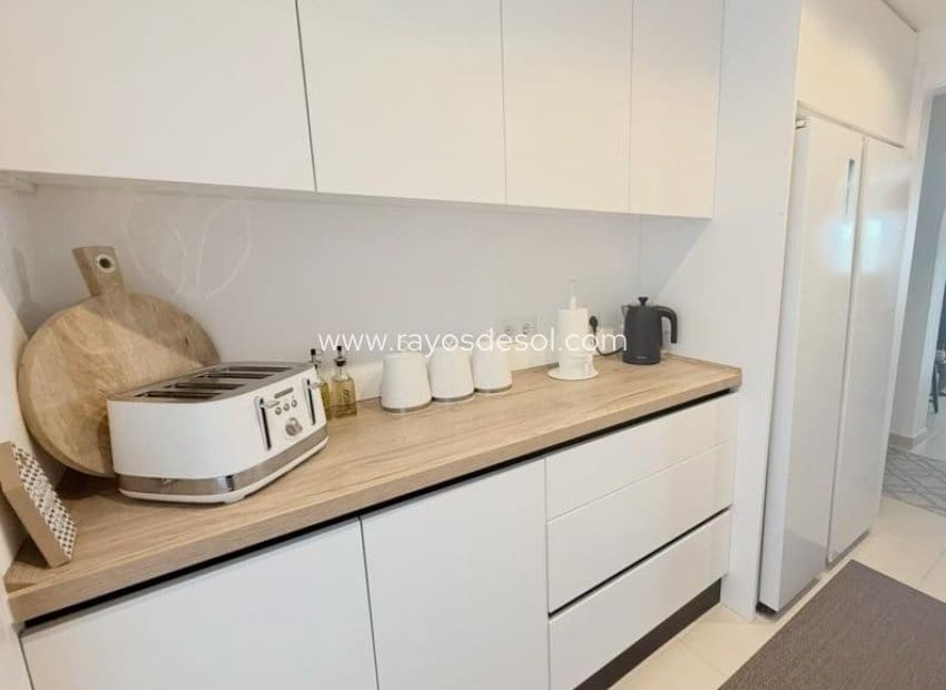 3 slaapkamer Appartement te koop in Avileses met zwembad - € 225.000 (Ref: 9254514)