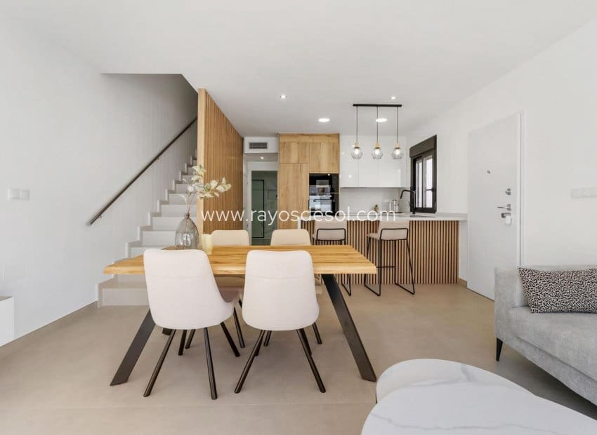 Chalet de 3 habitaciones en San Pedro del Pinatar en venta con piscina - 380.000 € (Ref: 9266545)