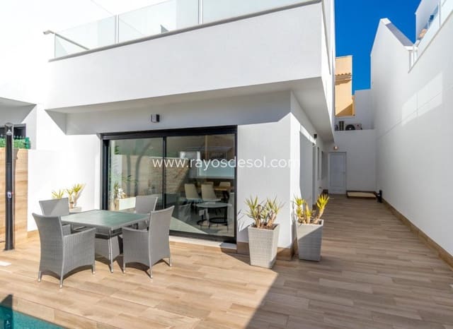 3 soverom Villa til salgs i San Pedro del Pinatar ciudad, San Pedro del Pinatar med svømmebasseng - € 380 000 (Ref: 9266545)