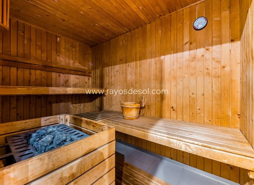 2 soveværelse Lejlighed til salg i Punta Prima med swimmingpool - € 420.000 (Ref: 9285646)