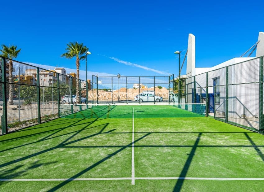 2 soveværelse Lejlighed til salg i Punta Prima med swimmingpool - € 420.000 (Ref: 9285646)