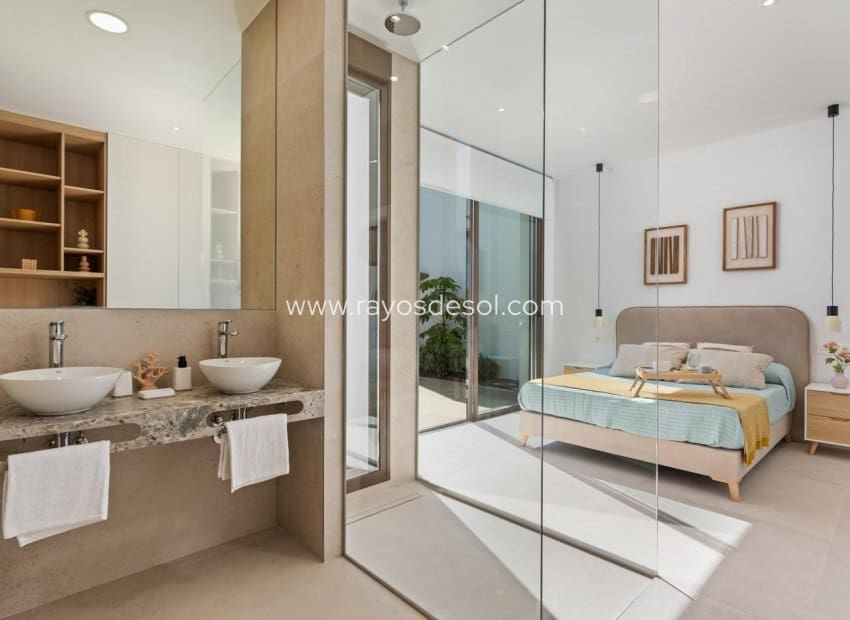 3 soveværelse Villa til salg i Los Alcazares med swimmingpool - € 589.900 (Ref: 9288293)